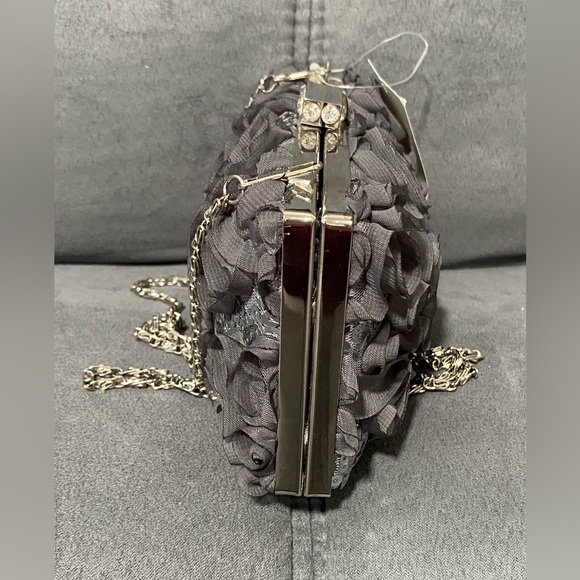 Versona Gray/Silver Floral Sequin Clutch Bag Removable Straps NWT - Picture 3 of 11